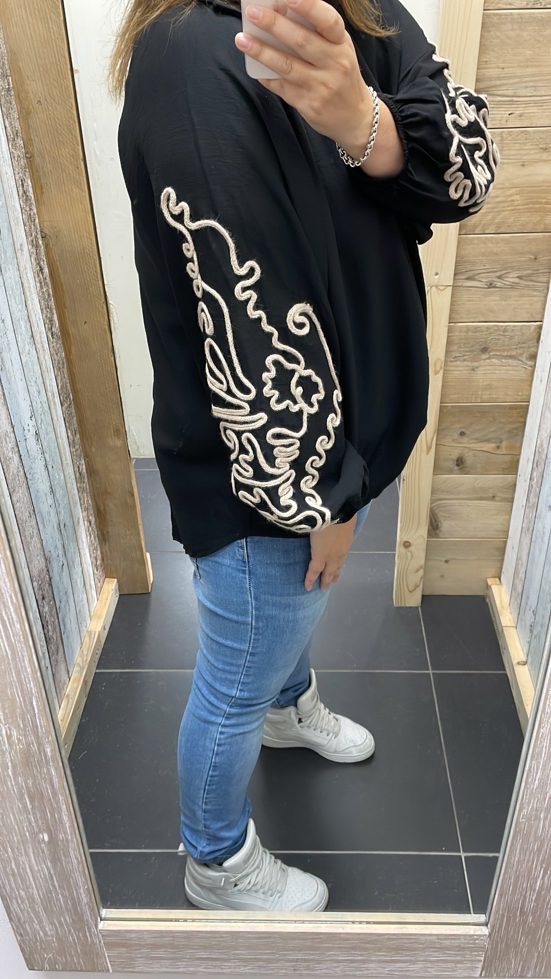 PS BLOUSE ‘BORDUURSEL TOUW’ | ZWART