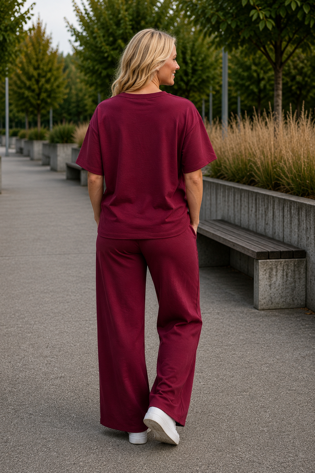 PS COMFY PAK 'EMBLEEM' | DONKER ROOD