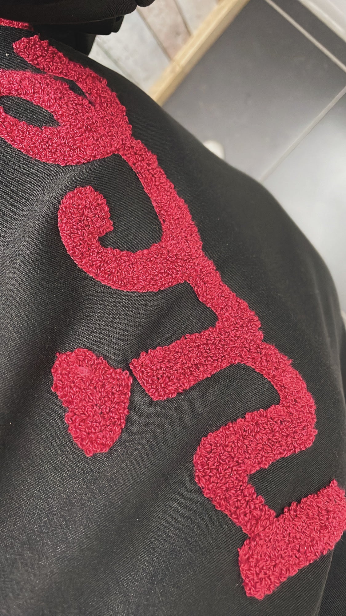 TRUI 'NICE/HAPPY' | ZWART
