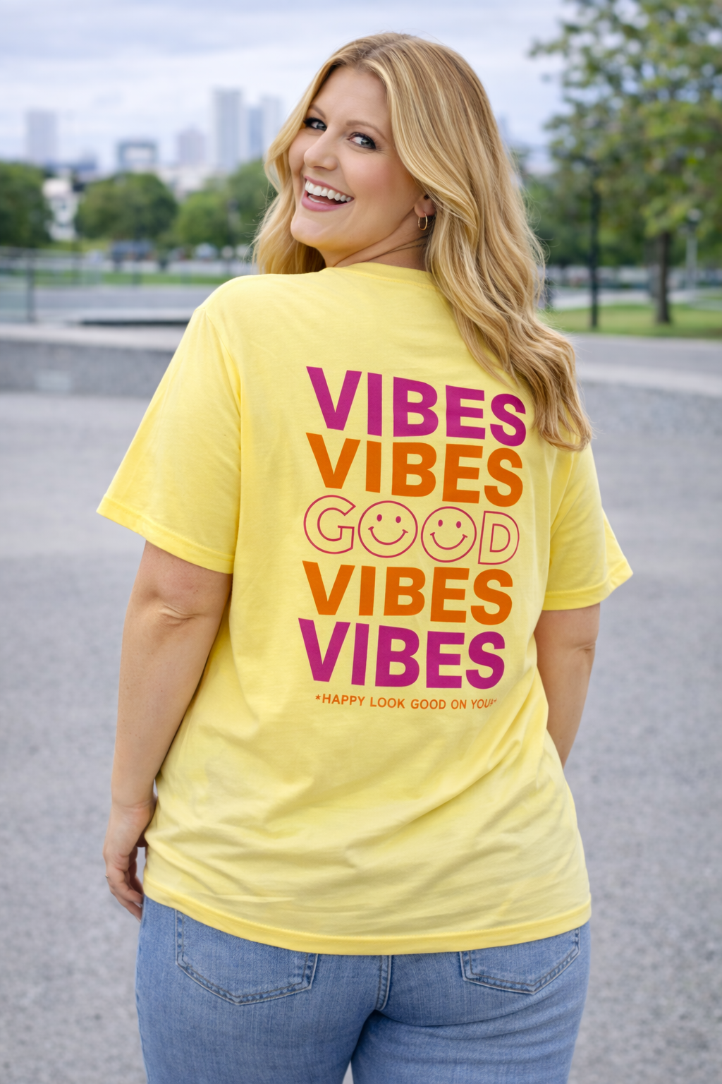 PS T-SHIRT ‘GOOD VIBES' | GEEL