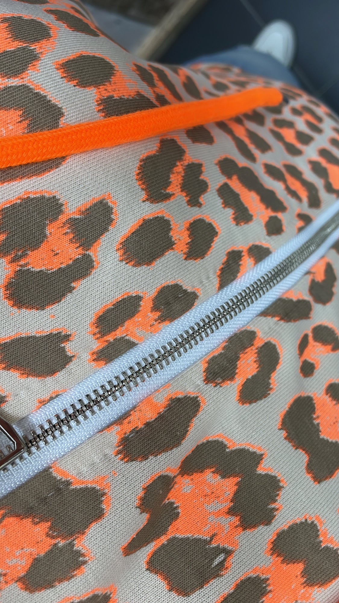 PS SWEATER 'CAPUCHON' | ORANJE