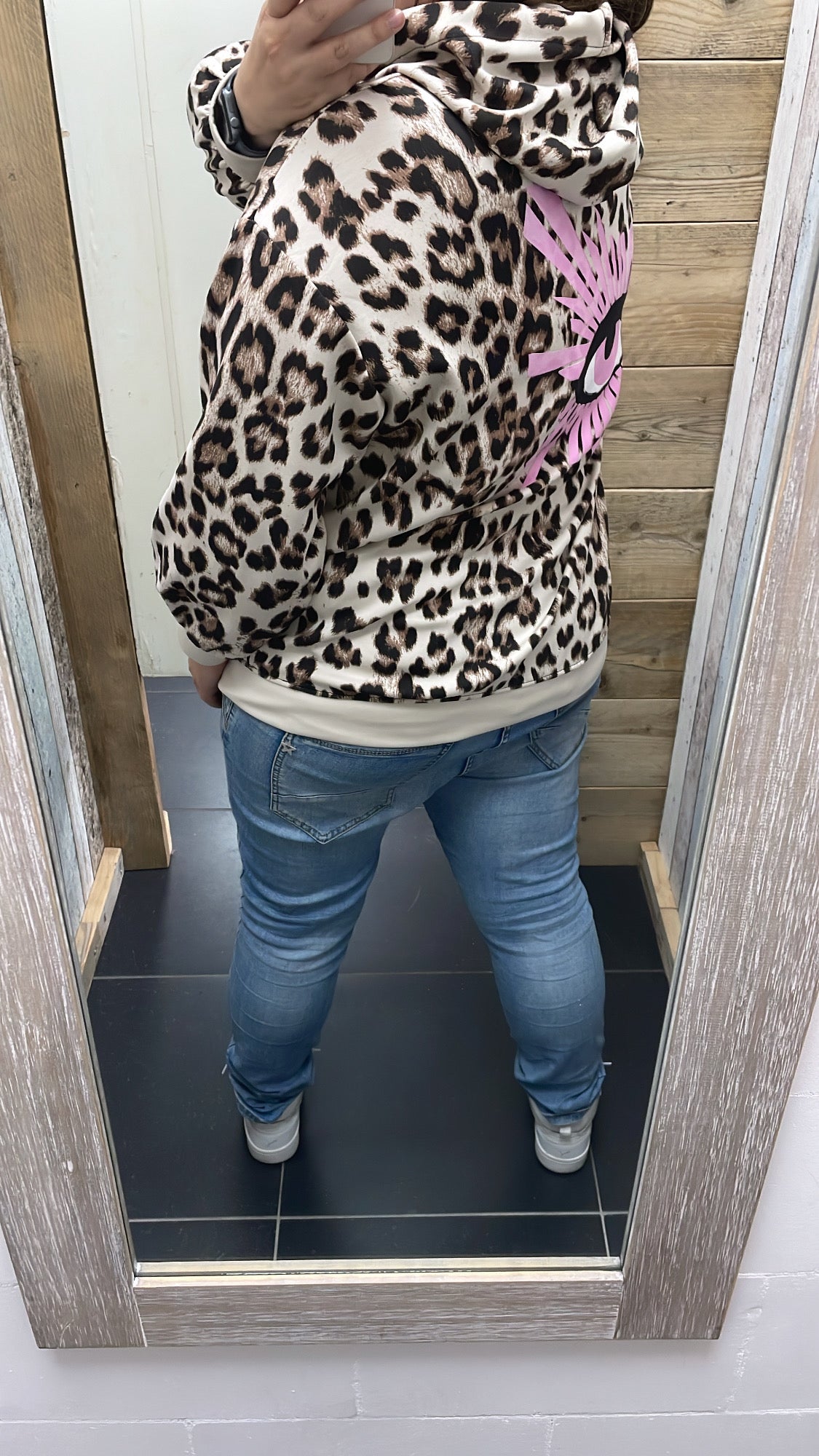 SWEATER 'OOG' | BRUIN (PANTER)