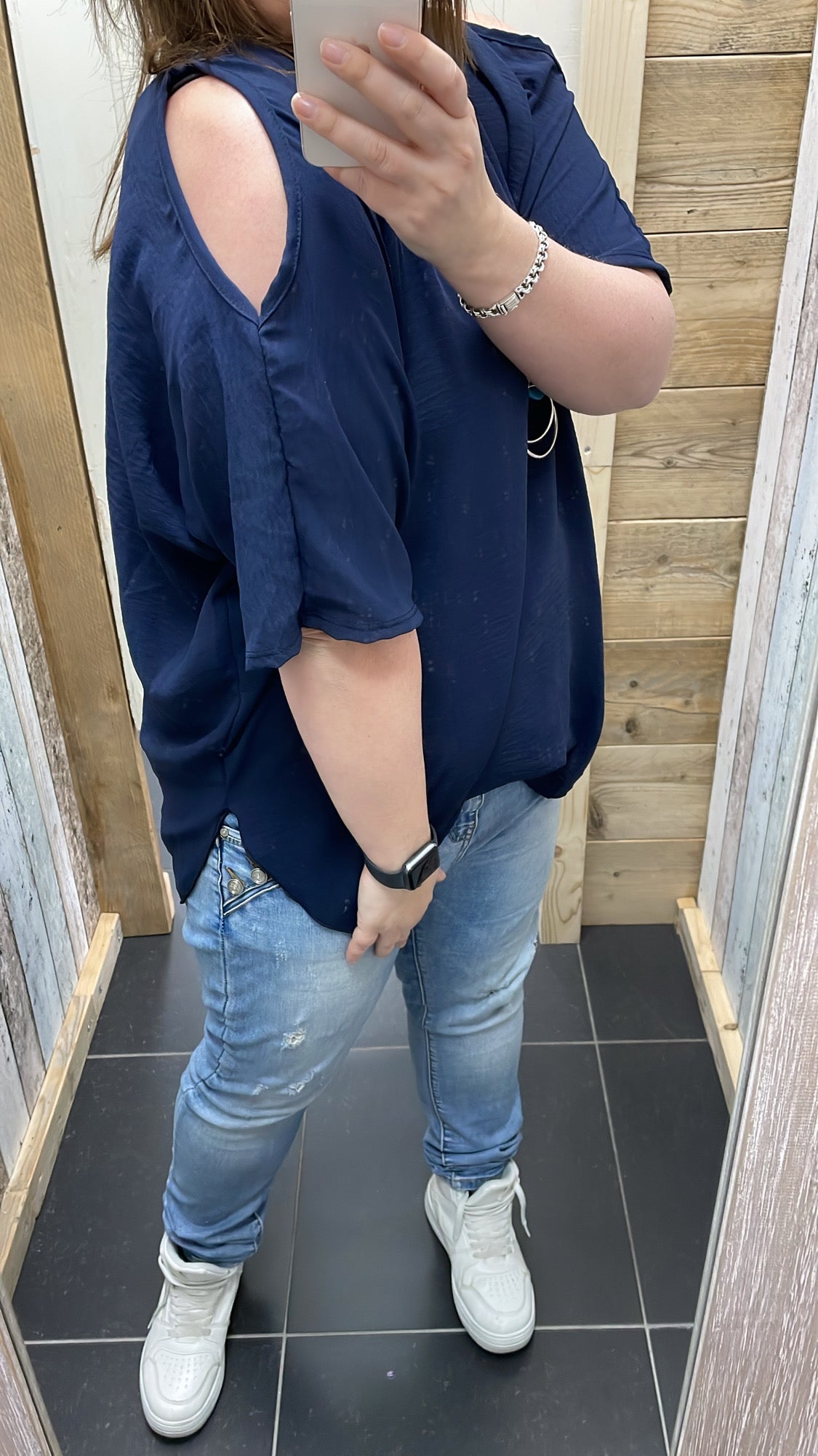 PS BLOUSE ‘OPEN SCHOUDER’ | DONKERBLAUW