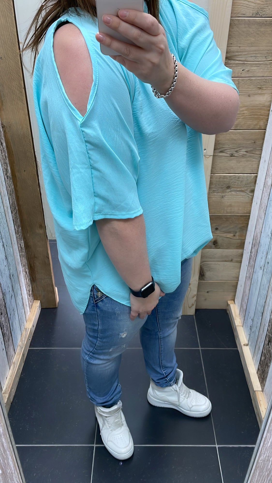 PS BLOUSE ‘OPEN SCHOUDER’ | LICHTBLAUW