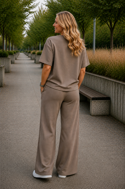 COMFY PAK 'EMBLEEM' | TAUPE