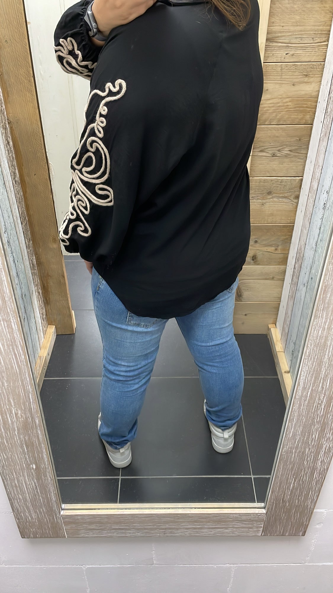 PS BLOUSE ‘BORDUURSEL TOUW’ | ZWART