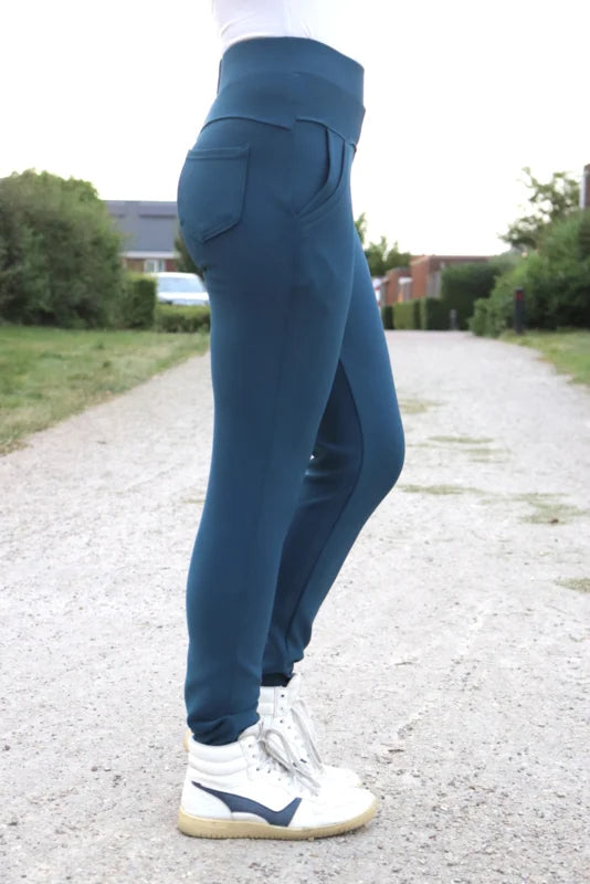 TRAVELBROEK | PETROL