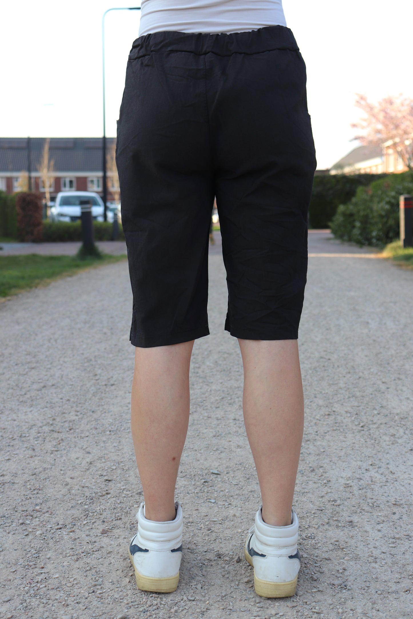 COMFY BROEK 'KORT KNOPEN’ | ZWART
