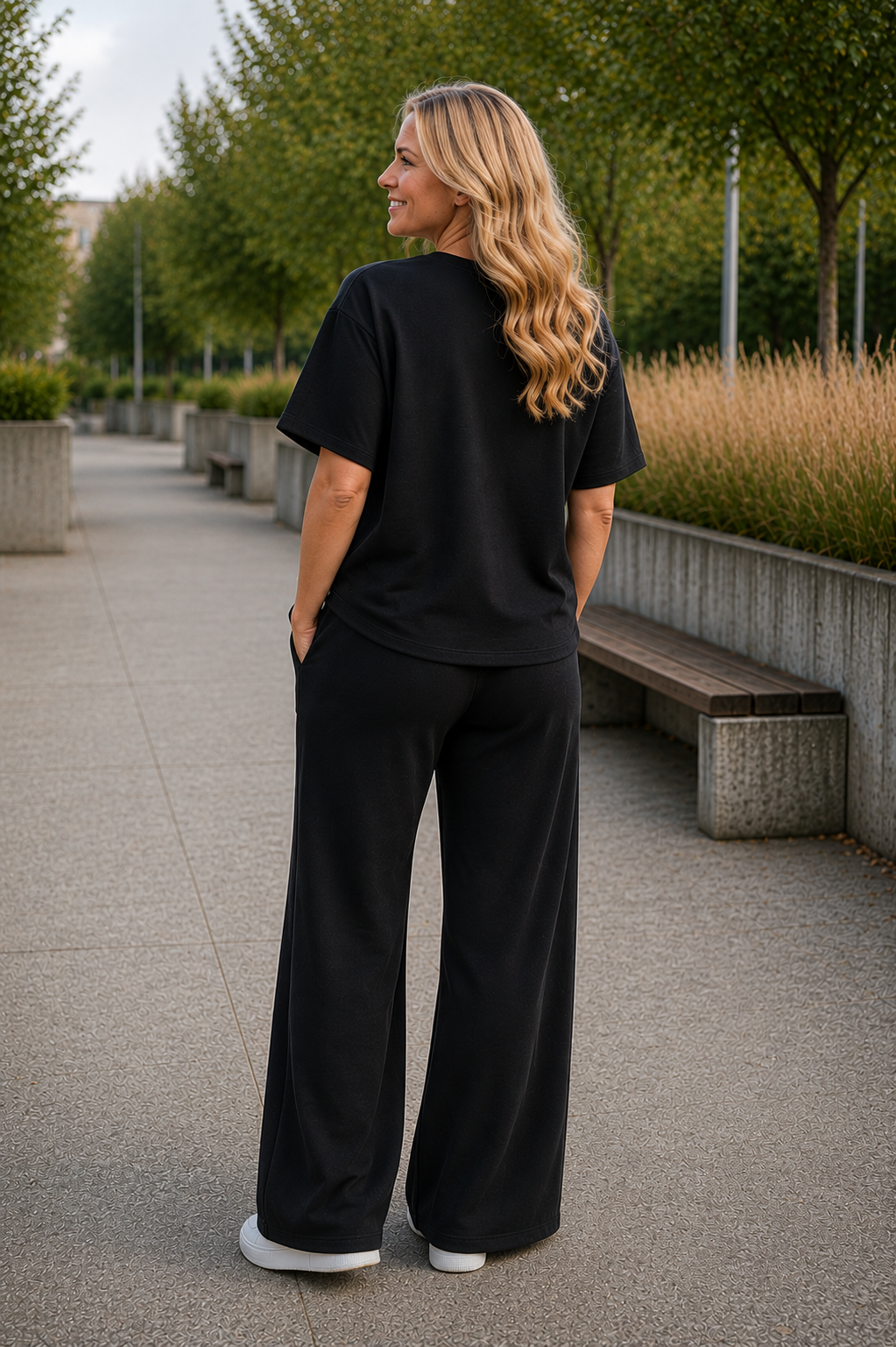 COMFY PAK 'EMBLEEM' | ZWART