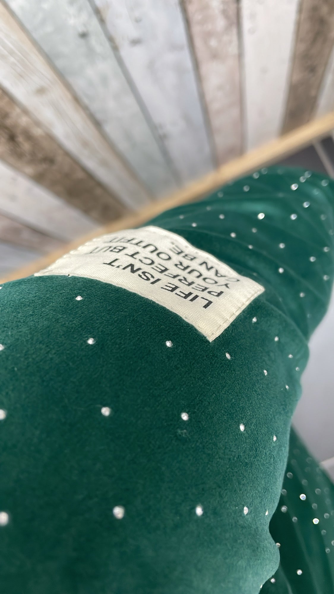 PS TOP 'COLL EMBLEEM' | DONKERGROEN