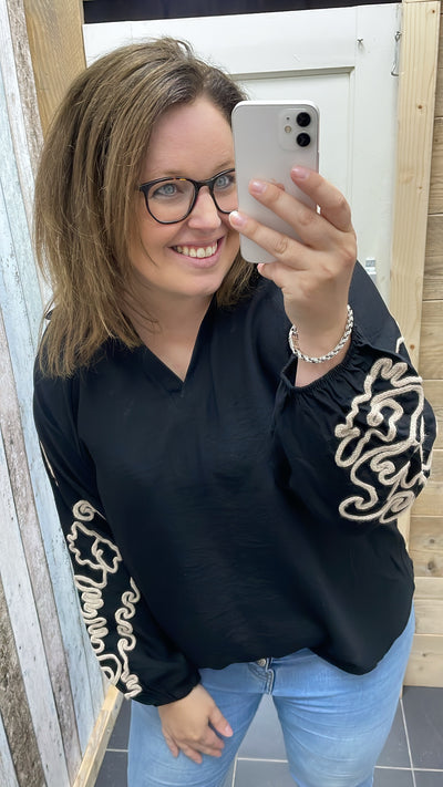 BLOUSE 'BORDUURSEL' | ZWART