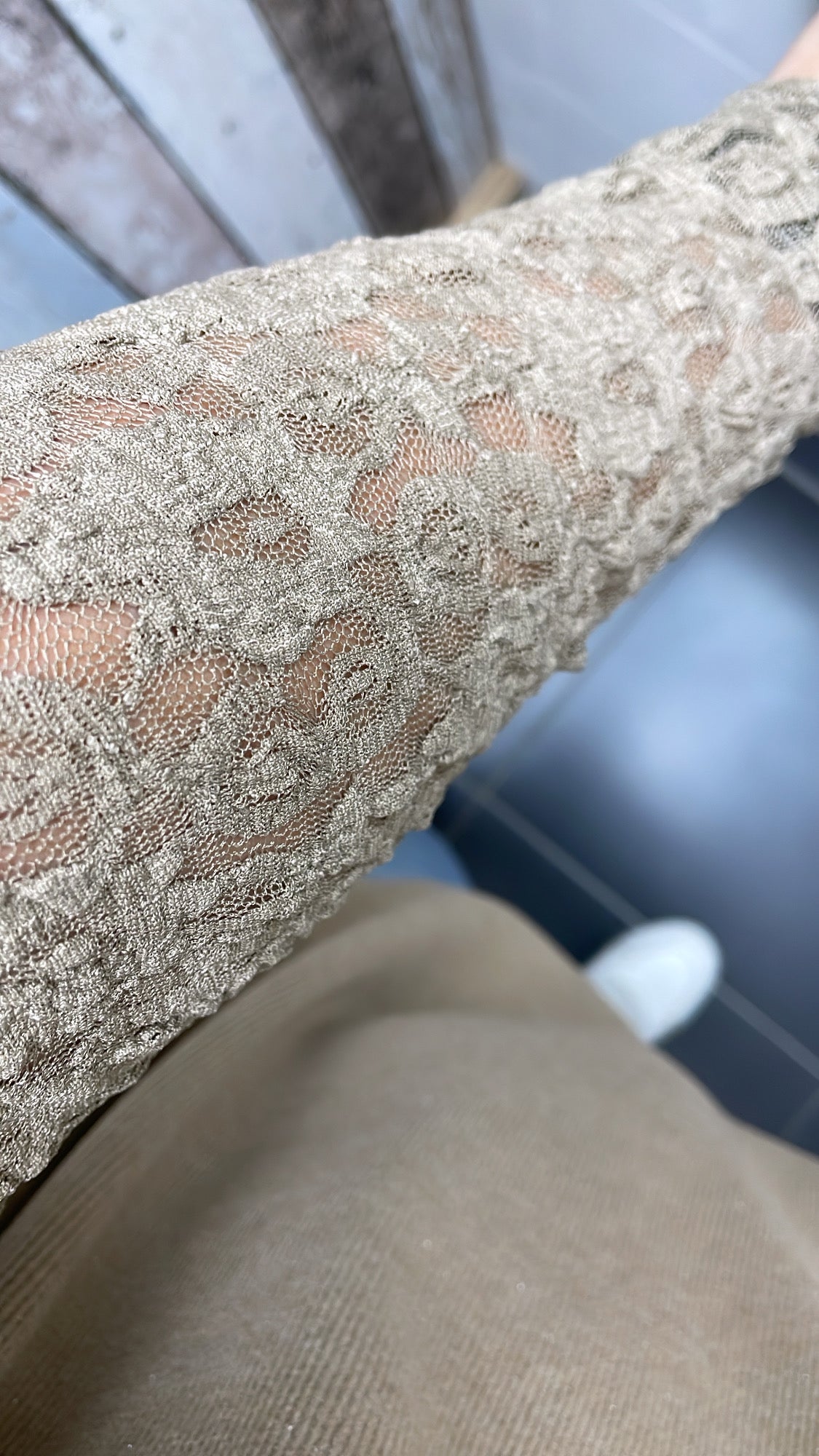 PS TOP 'GLITTER KANT' | TAUPE