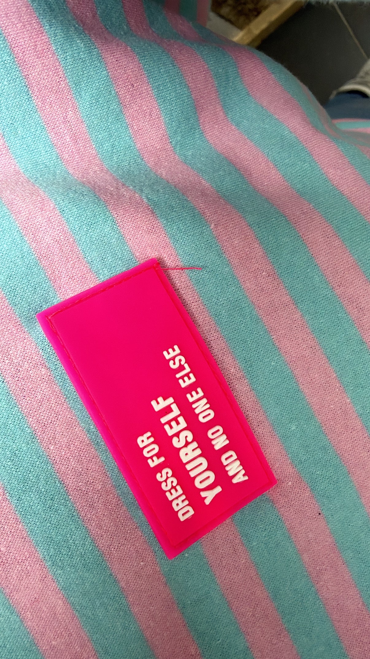 PS TOP ‘STREPEN EMBLEEM' | TURQUOISE/ROZE