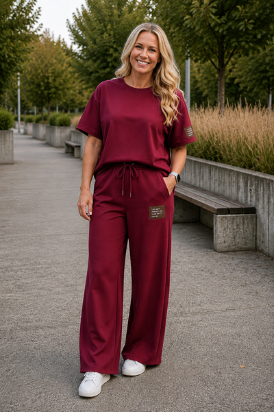 PS COMFY PAK 'EMBLEEM' | DONKER ROOD