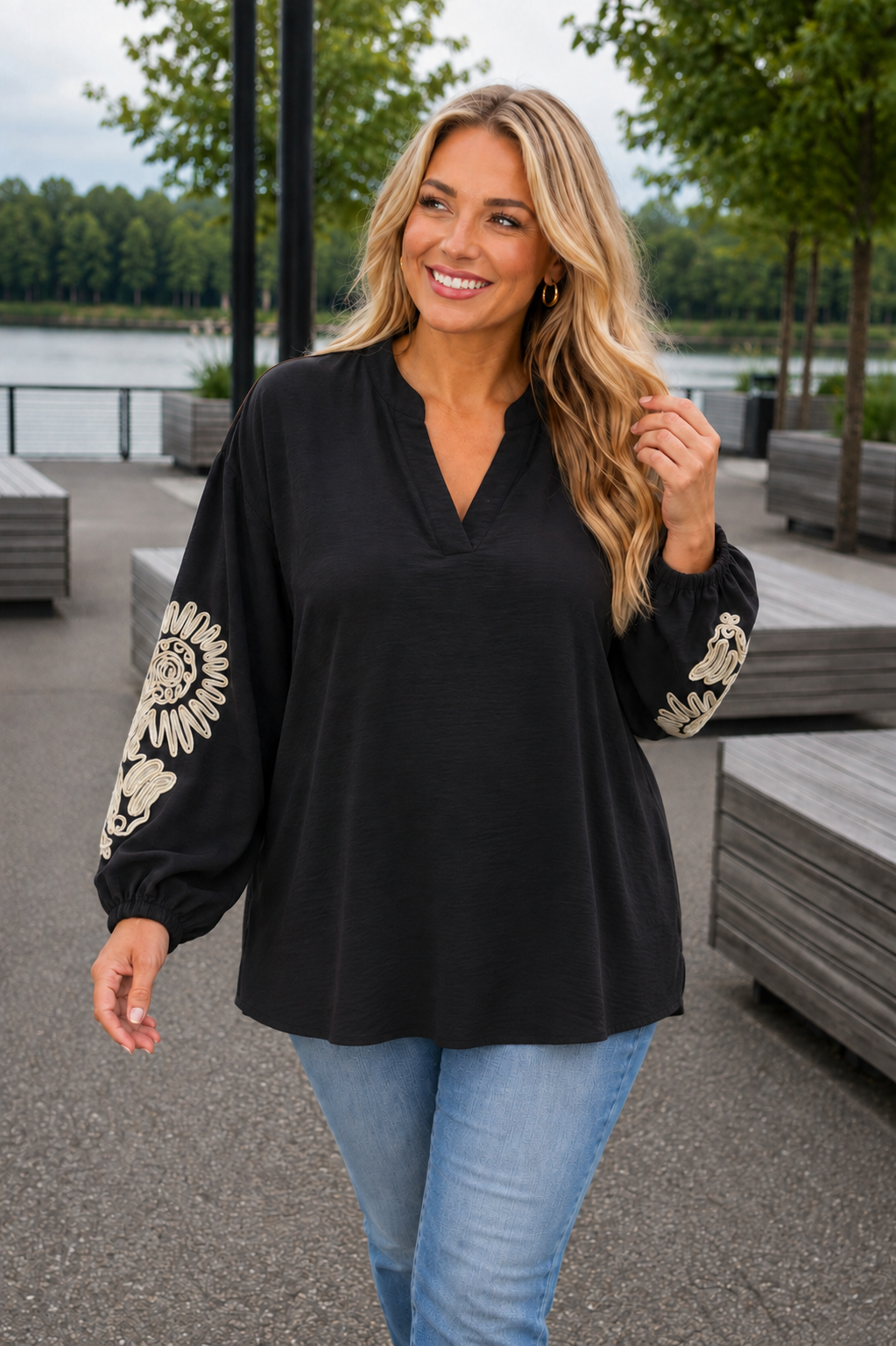 PS BLOUSE 'BORDUURSEL' | ZWART