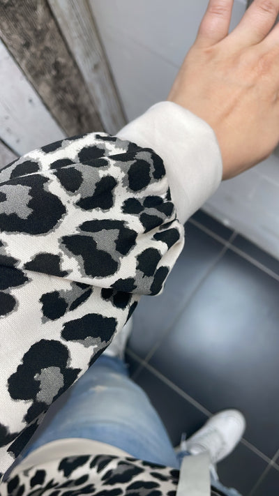 SWEATER 'OOG' | ZWART (PANTER)