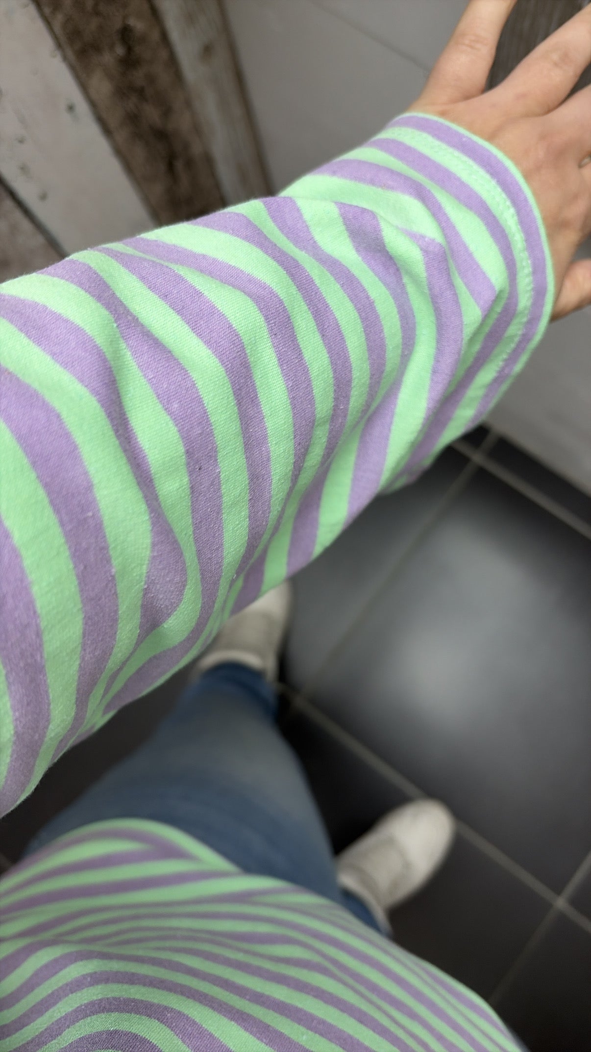 PS TOP ‘STREPEN EMBLEEM' | LILA/GROEN