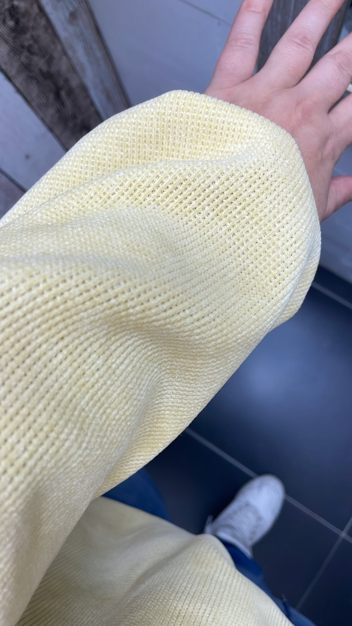 PS TRUI 'V-HALS' | ZACHTGEEL