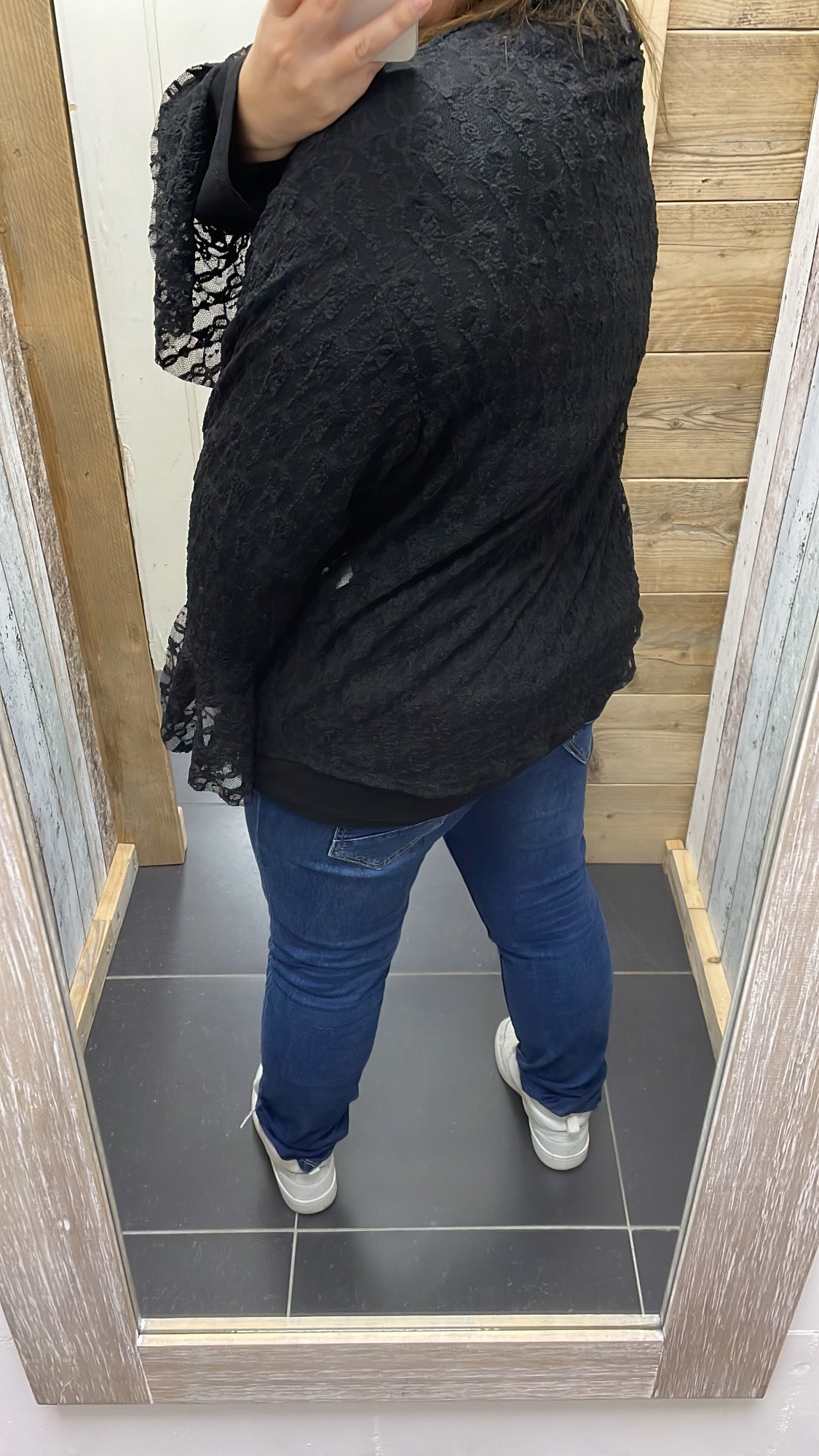 PS BLOUSE KANT ‘TROMPETMOUW’ | ZWART