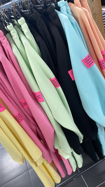 COMFY PAK 'EMBLEEM' | MULTICOLOR