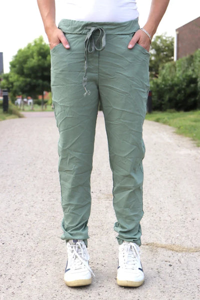 COMFY BROEK 'KOORD' | ZACHTGROEN